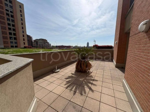 appartamento in vendita a Milano in zona Adriano