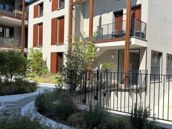 appartamento in vendita a Milano in zona Barona