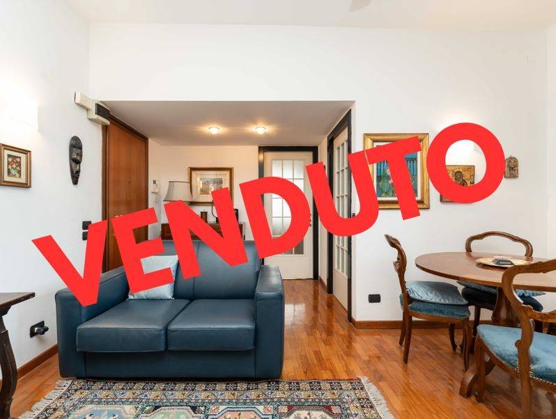 appartamento in vendita a Milano in zona Porta Vittoria