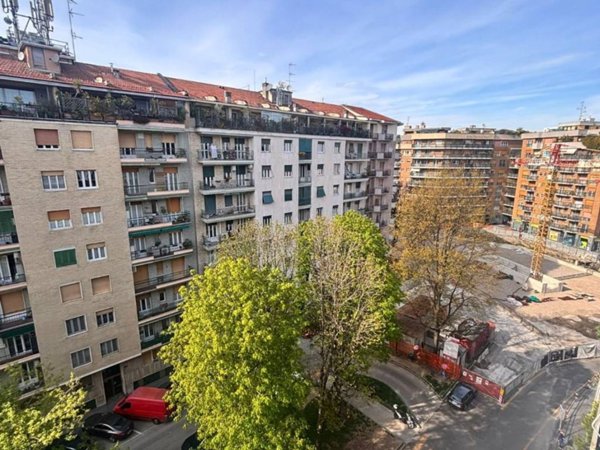 appartamento in vendita a Milano in zona Barona