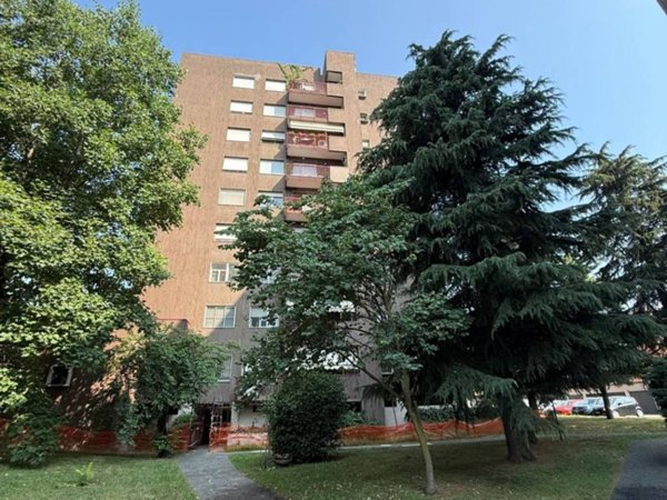 appartamento in vendita a Milano in zona Forlanini