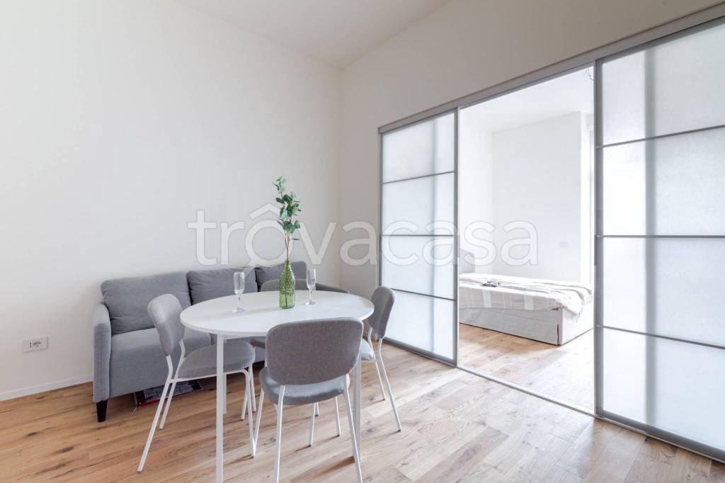 appartamento in vendita a Milano in zona Dergano