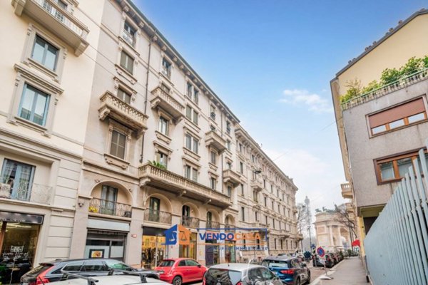 appartamento in vendita a Milano in zona Cagnola