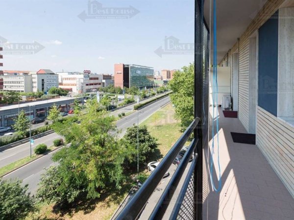 appartamento in vendita a Milano in zona Lambrate