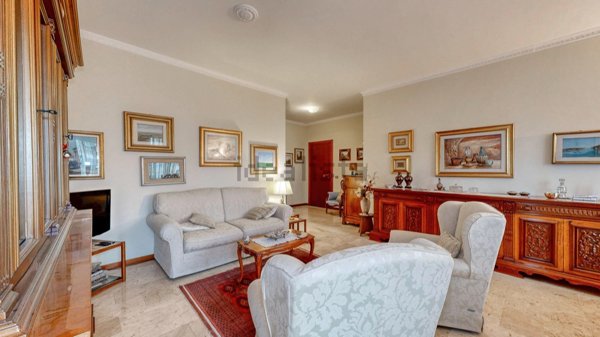 appartamento in vendita a Milano in zona Crescenzago