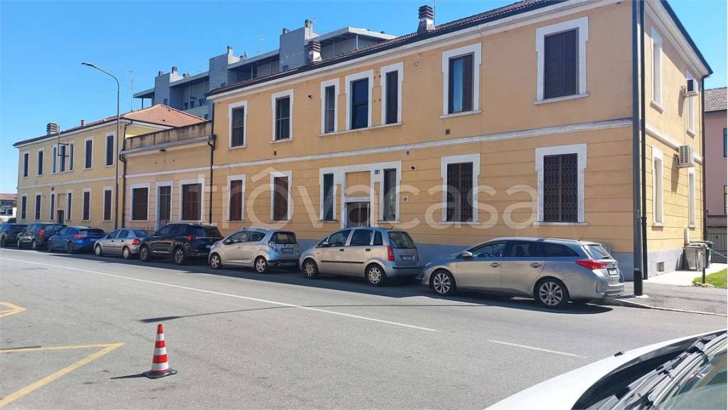 appartamento in vendita a Milano in zona Morsenchio