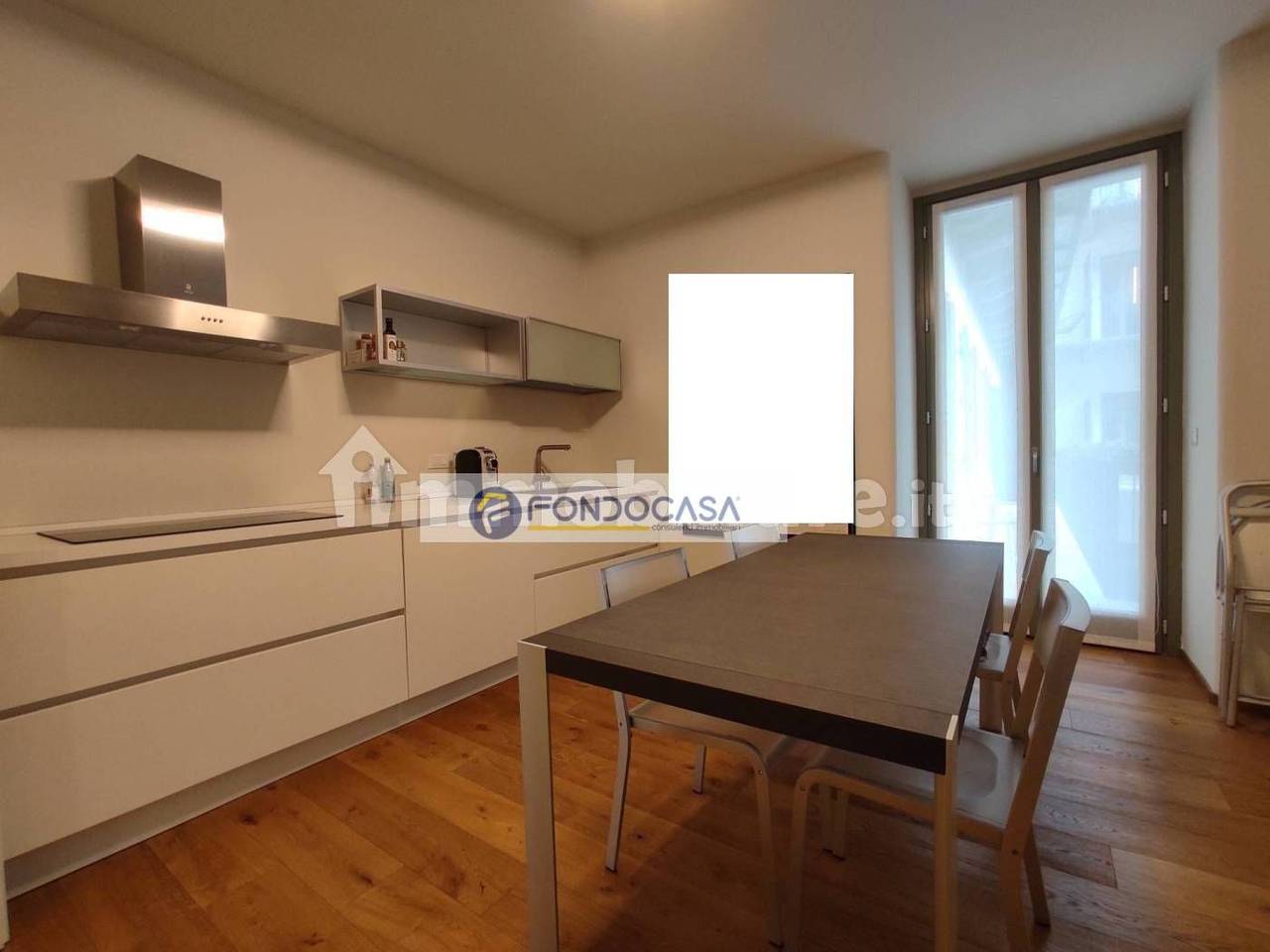 appartamento in vendita a Milano in zona Piazzale Lodi