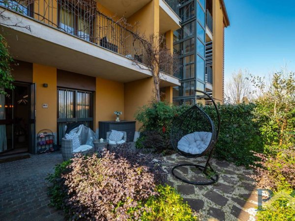 appartamento in vendita a Milano in zona Vigentino