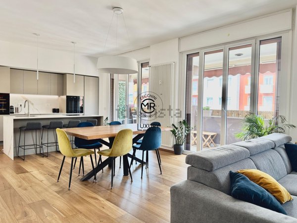 appartamento in vendita a Milano in zona Isola