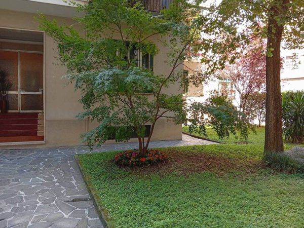 appartamento in vendita a Milano in zona Isola