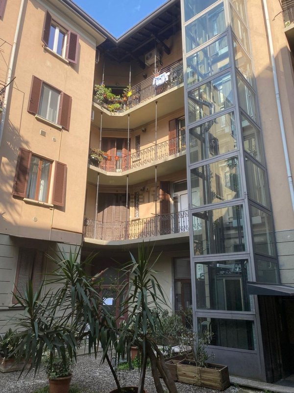 appartamento in vendita a Milano in zona Loreto