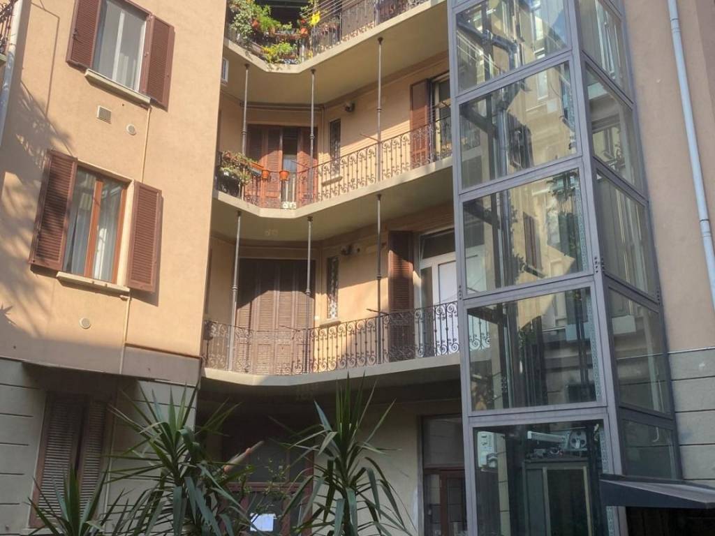 appartamento in vendita a Milano in zona Loreto