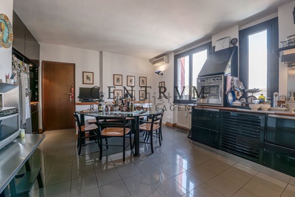 appartamento in vendita a Milano in zona Porta Vittoria