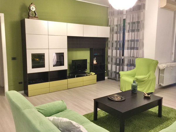 appartamento in vendita a Milano in zona Gallaratese