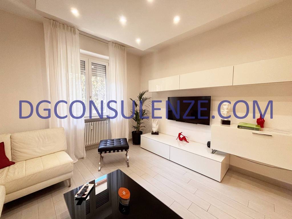 appartamento in vendita a Milano in zona Piazzale Lodi