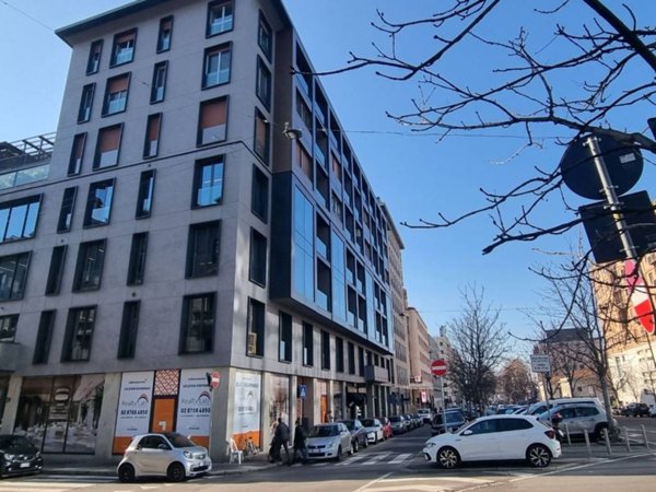 appartamento in vendita a Milano in zona Porta Garibaldi