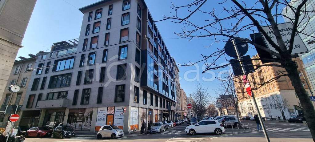 appartamento in vendita a Milano in zona Porta Garibaldi