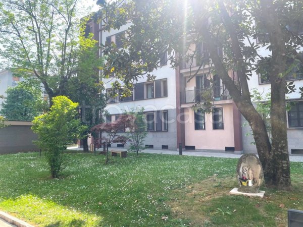 appartamento in vendita a Milano in zona Affori