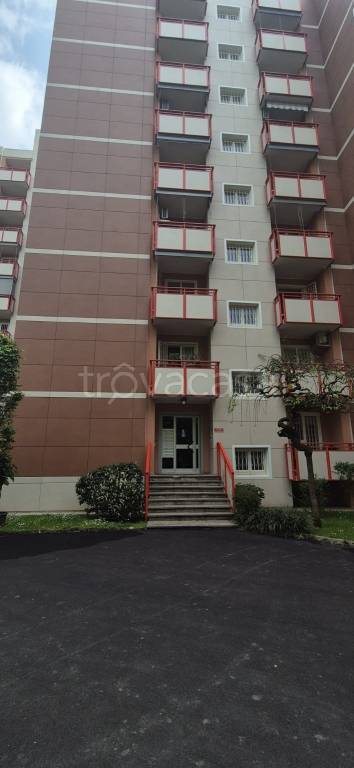 appartamento in vendita a Milano in zona Gratosoglio