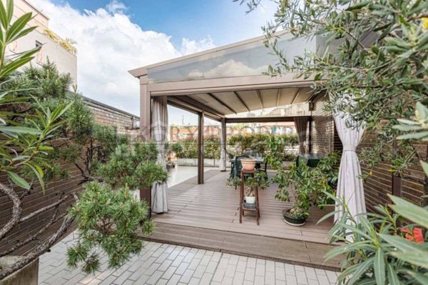 appartamento in vendita a Milano in zona Solari