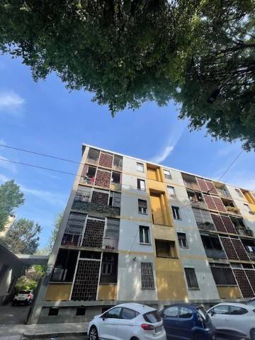 appartamento in vendita a Milano in zona Corvetto