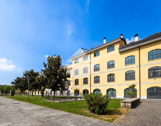 appartamento in vendita a Milano in zona Famagosta