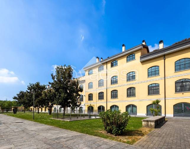 appartamento in vendita a Milano in zona Barona