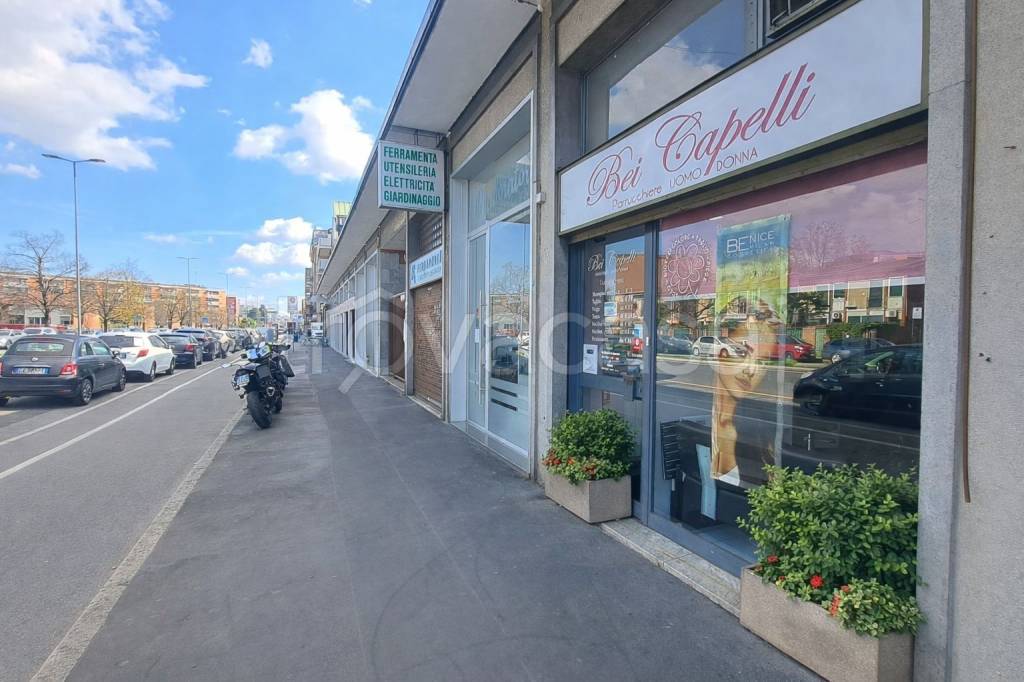 negozio in vendita a Milano in zona San Siro