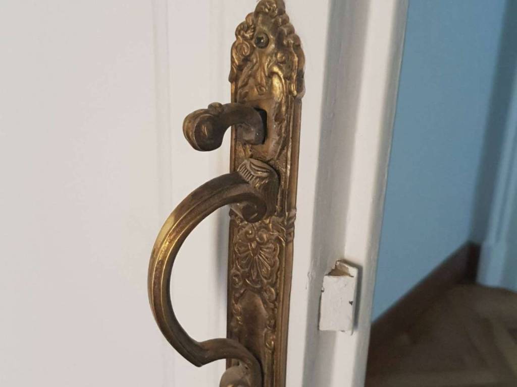 appartamento in vendita a Milano in zona Cadorna