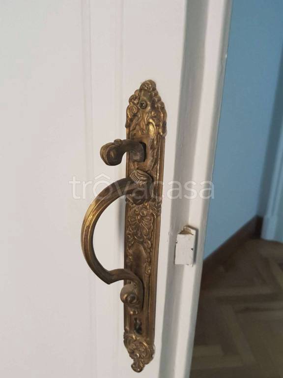 appartamento in vendita a Milano in zona Cadorna