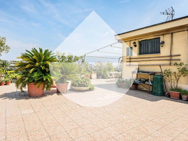 appartamento in vendita a Milano in zona Barona