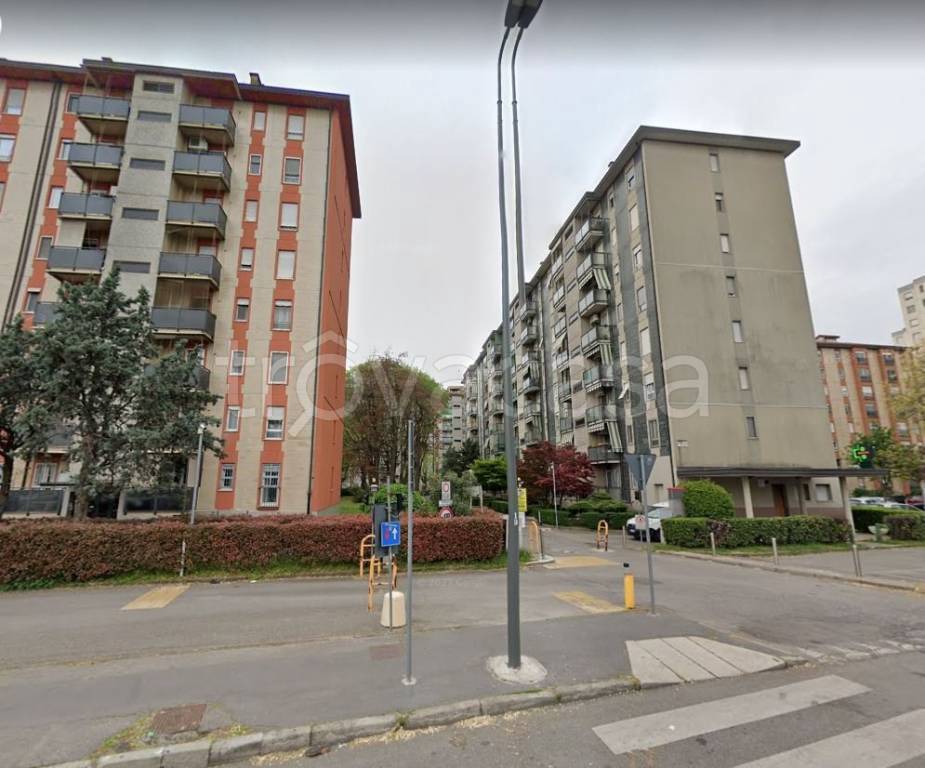 appartamento in vendita a Milano in zona Gallaratese