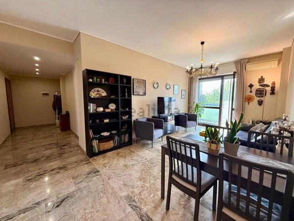 appartamento in vendita a Milano in zona Porta Nuova