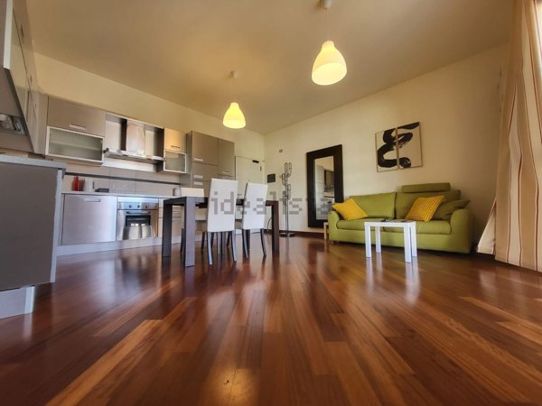 appartamento in vendita a Milano in zona Piazzale Lodi