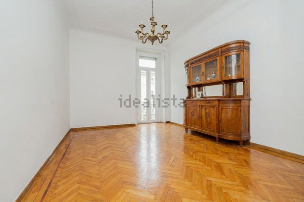 appartamento in vendita a Milano in zona Cinque Giornate