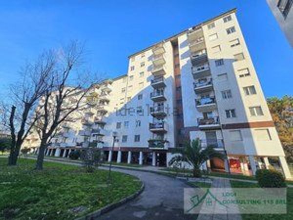 appartamento in vendita a Milano in zona Lorenteggio