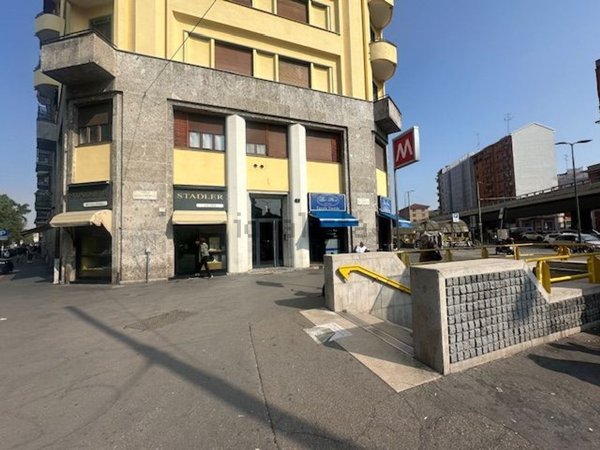 appartamento in vendita a Milano in zona Corvetto