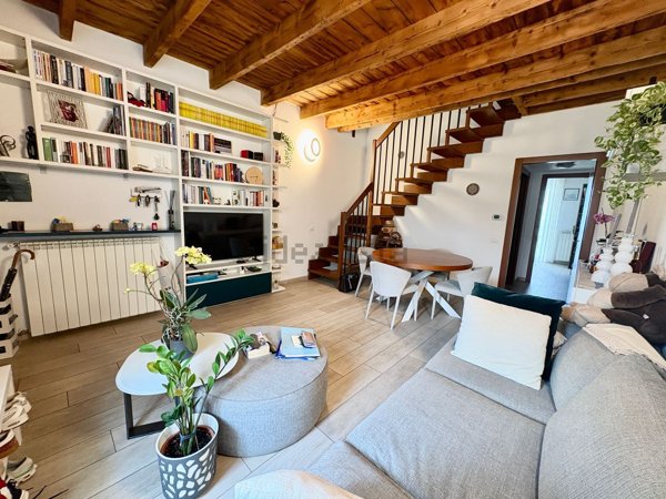 appartamento in vendita a Milano in zona Ronchetto sul Naviglio