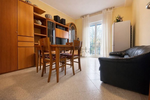 appartamento in vendita a Milano in zona Baggio