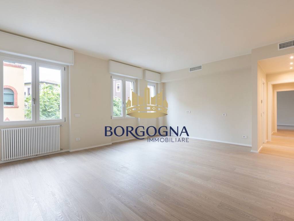 appartamento in vendita a Milano in zona Il Portello