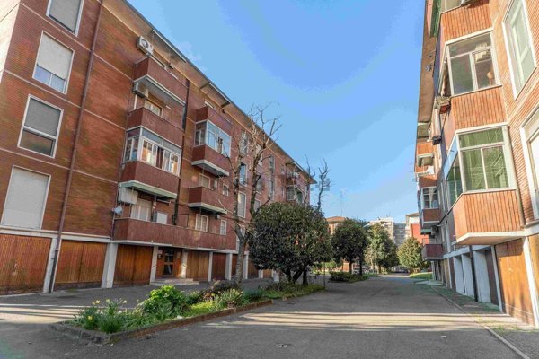 appartamento in vendita a Milano in zona Gratosoglio