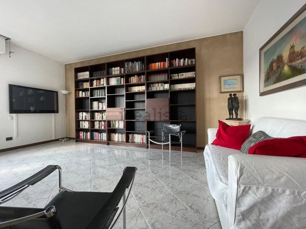 appartamento in vendita a Milano in zona Affori