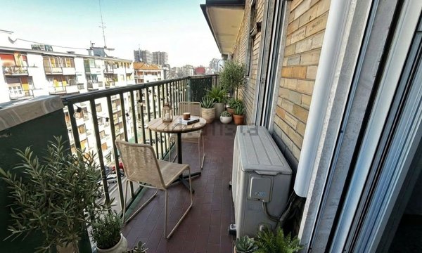 appartamento in vendita a Milano in zona Piazzale Lodi