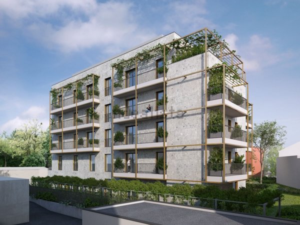 appartamento in vendita a Milano in zona Famagosta