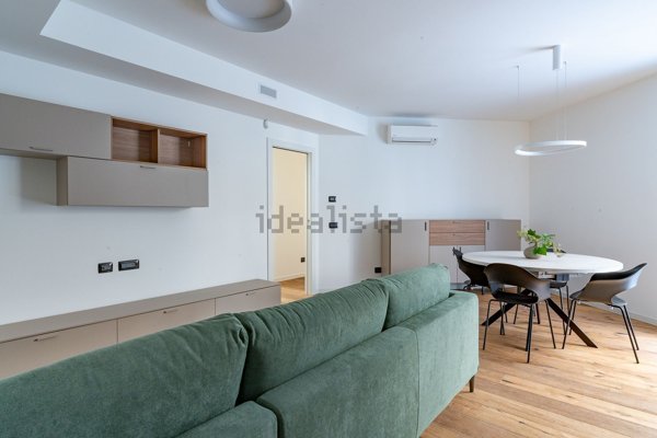 appartamento in vendita a Milano in zona Isola