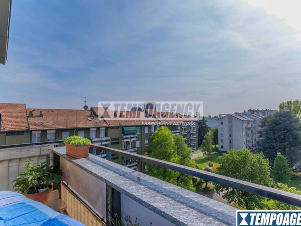 appartamento in vendita a Milano in zona Quarto Oggiaro