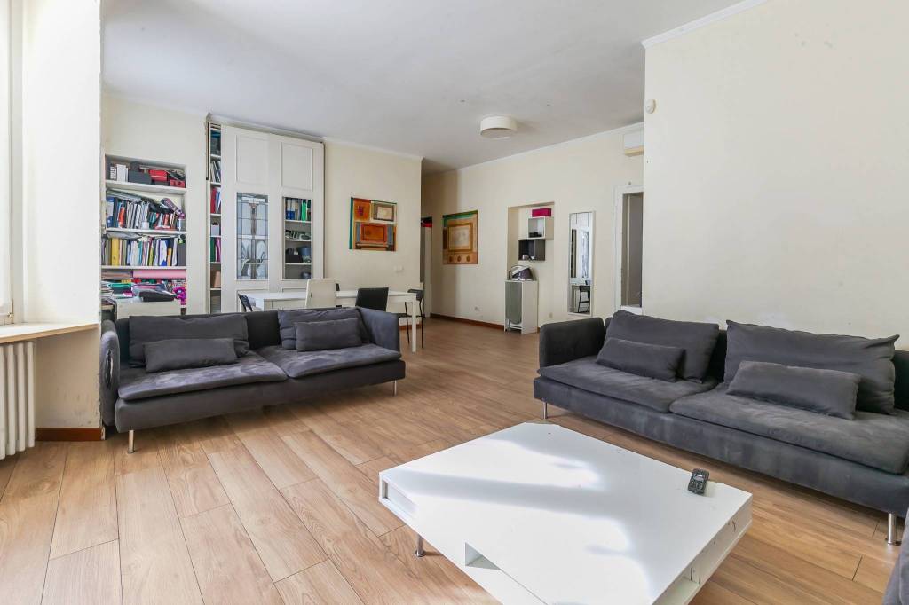 appartamento in vendita a Milano in zona Isola