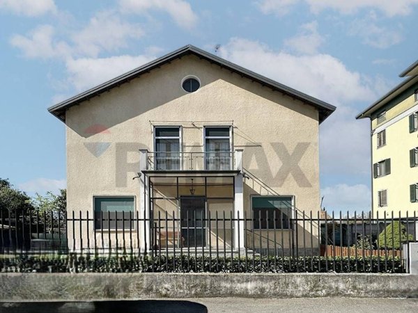 casa indipendente in vendita a Milano in zona Baggio