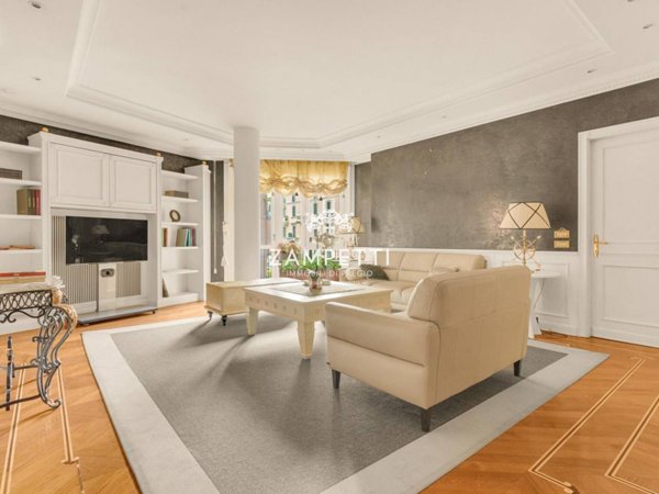 appartamento in vendita a Milano in zona Porta Venezia