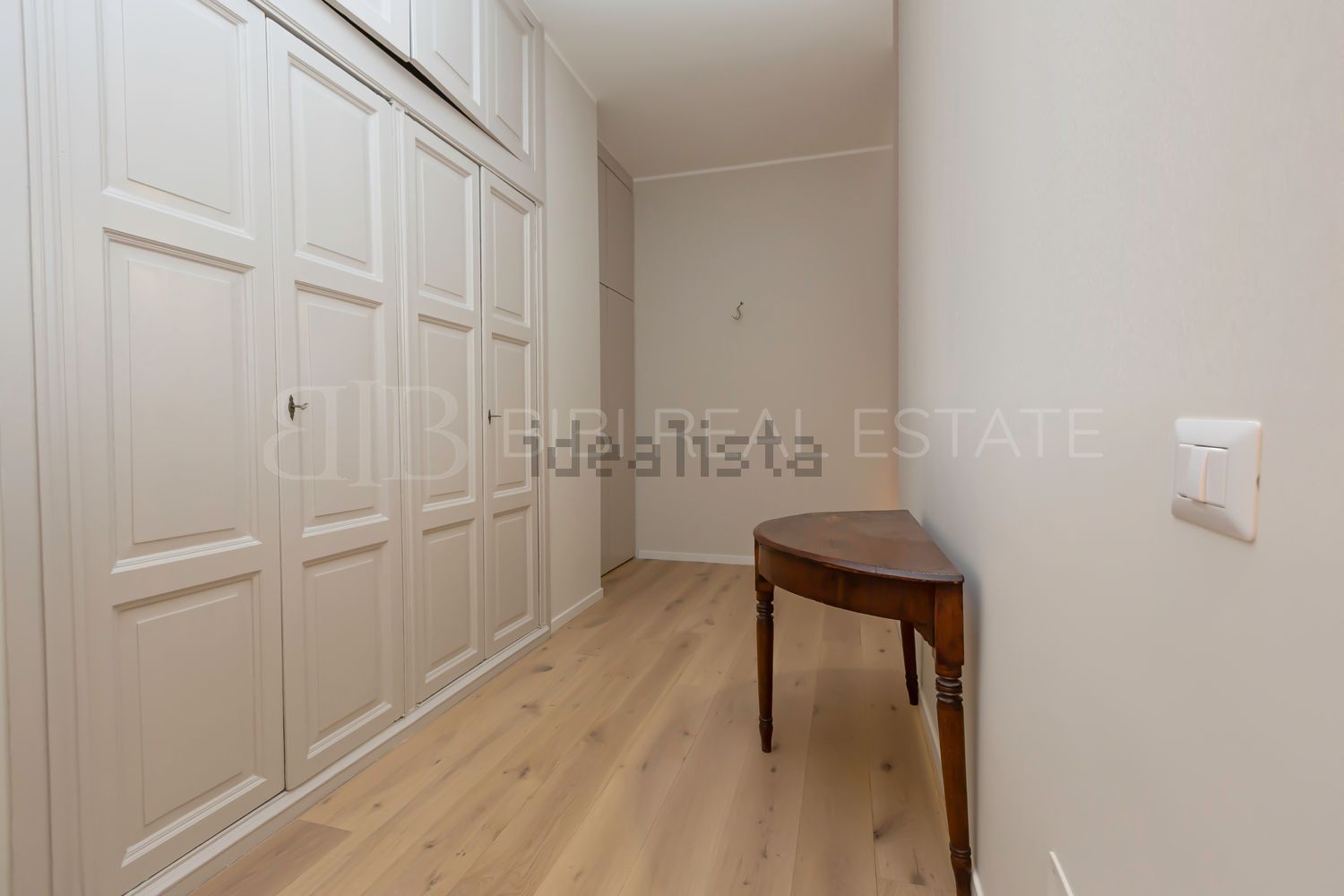 appartamento in vendita a Milano in zona Sant'Ambrogio